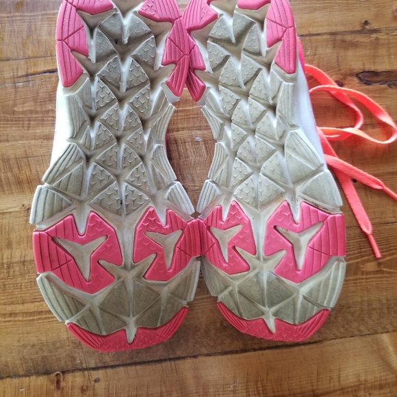 New Balance - Picture 4 of 5